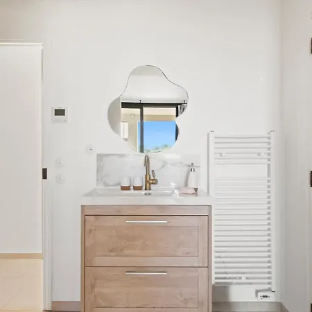 Palmira De Standing En Duplex Avec Jacuzzi A 2 Mn De La Апартаменты Йер