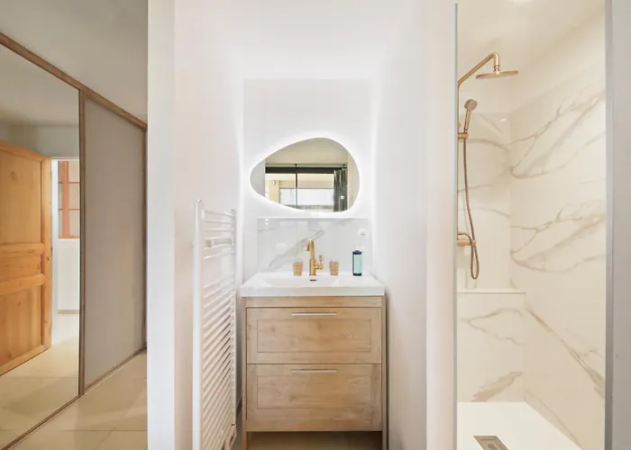 Palmira De Standing En Duplex Avec Jacuzzi A 2 Mn De La Lejlighed Hyères