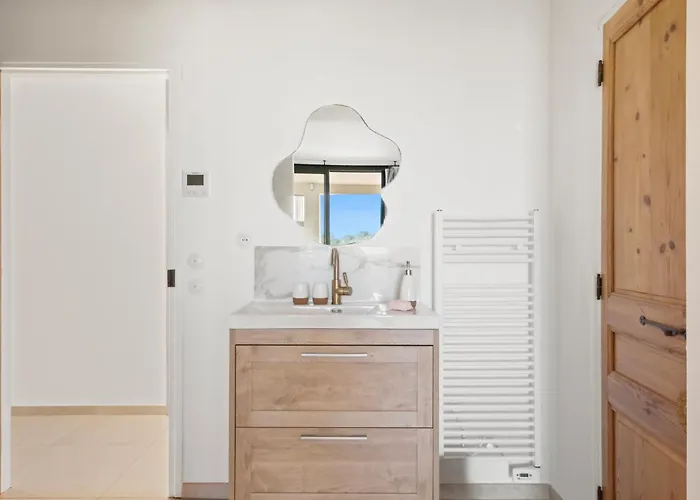 Palmira De Standing En Duplex Avec Jacuzzi A 2 Mn De La Lejlighed Hyères