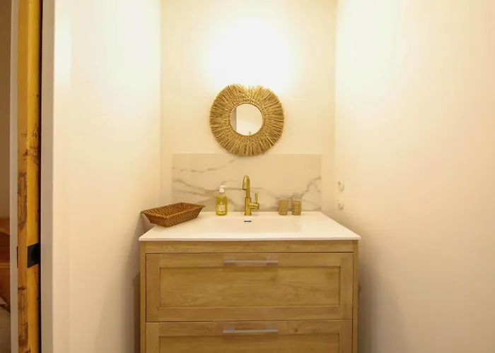 Palmira De Standing En Duplex Avec Jacuzzi A 2 Mn De La Hyères